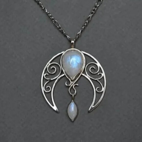 NWT Moonstone Crescent Moon Celestial Festival Whimsygoth Witchy Silver Necklace - Picture 2 of 3